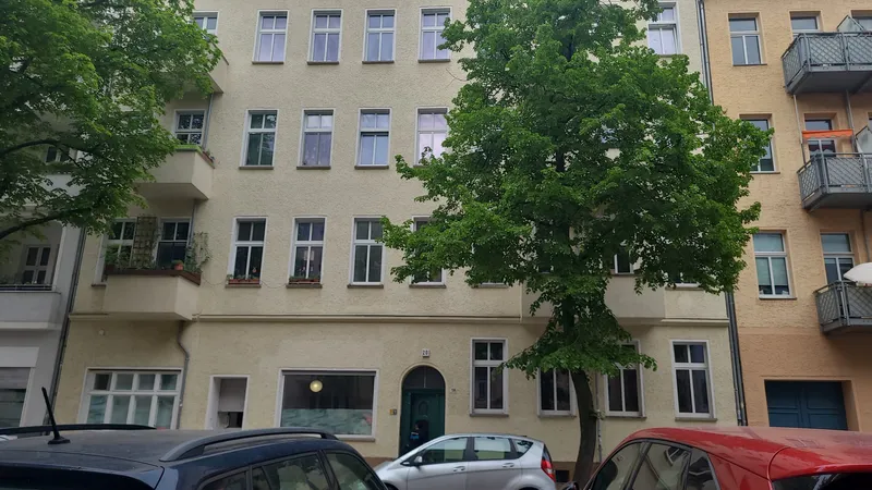 Modernisiertes 1-Zimmer-Apartment in Berlin-Lichtenberg: Ihr neues Zuhause — photo 1